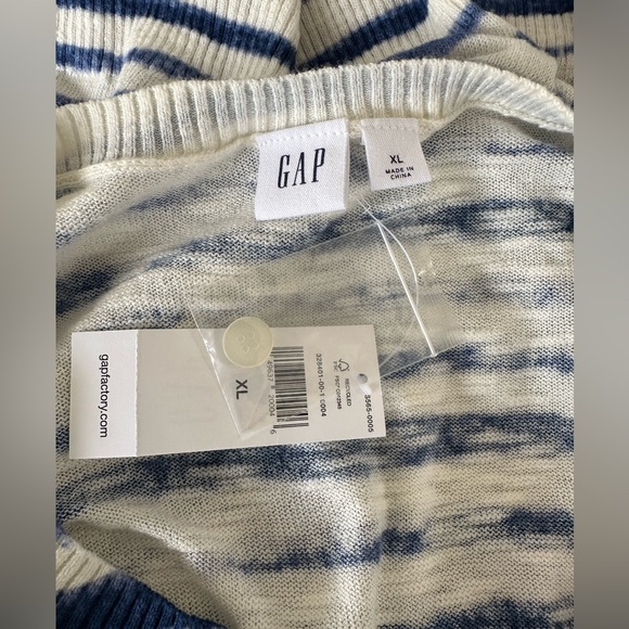 NWT Gap Cardigan Sweater Women XL Slim Crew Neck Navy Blue White Button Up - Picture 5 of 5